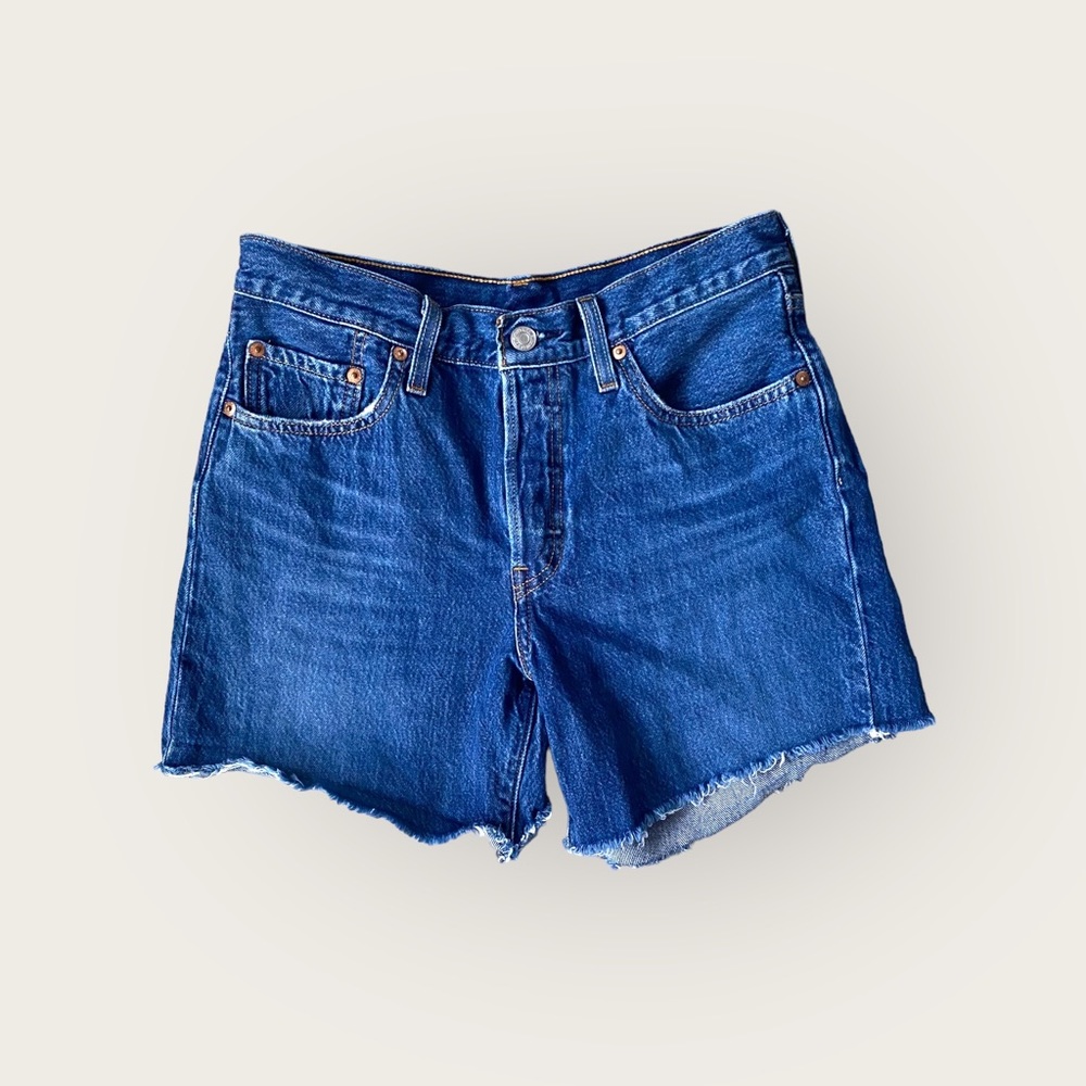 Women’s Levi 501 Denim Shorts Size 27